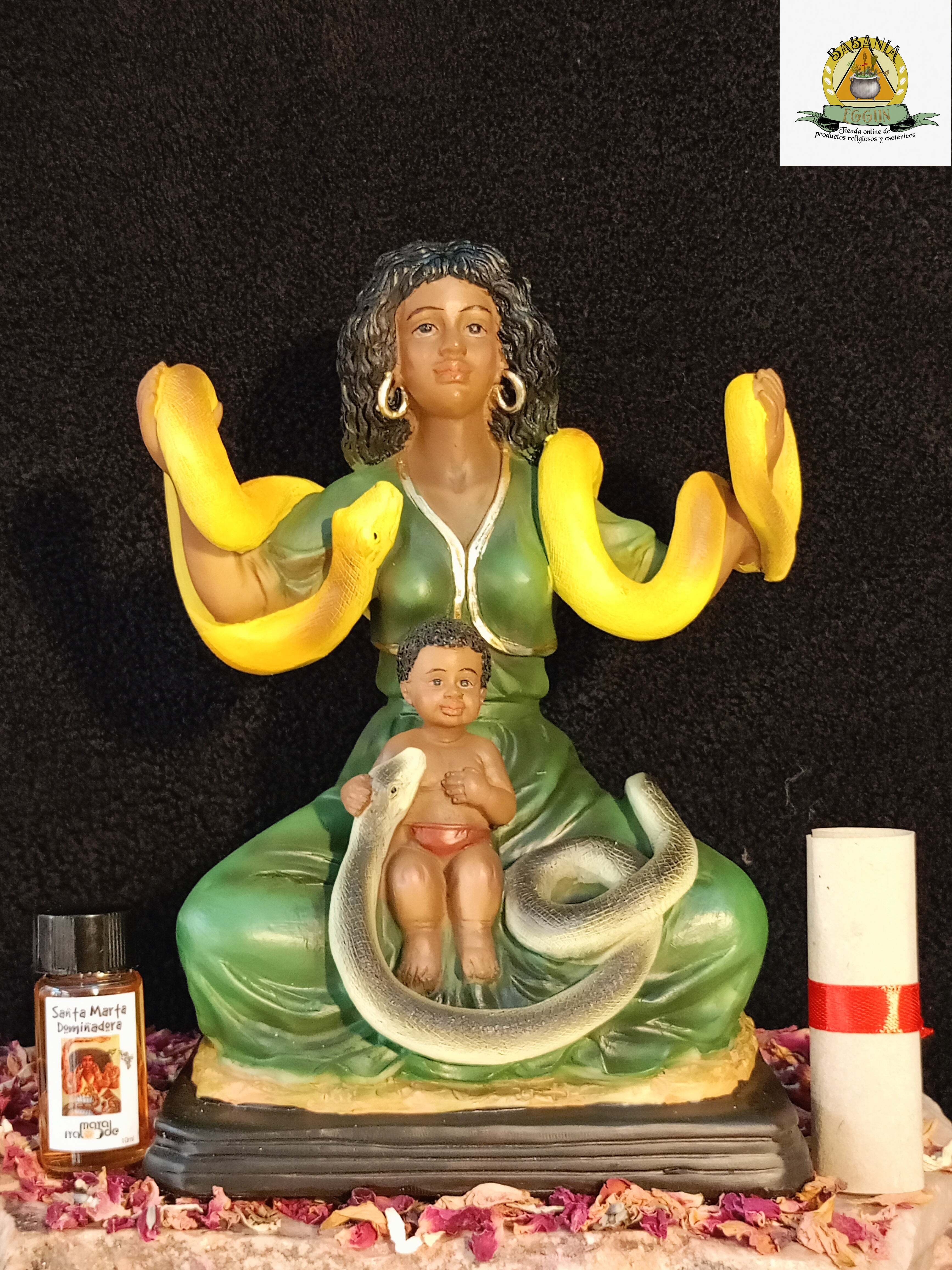 STATUE DE SANTA MARTA DOMINADORA 20X 30 CM