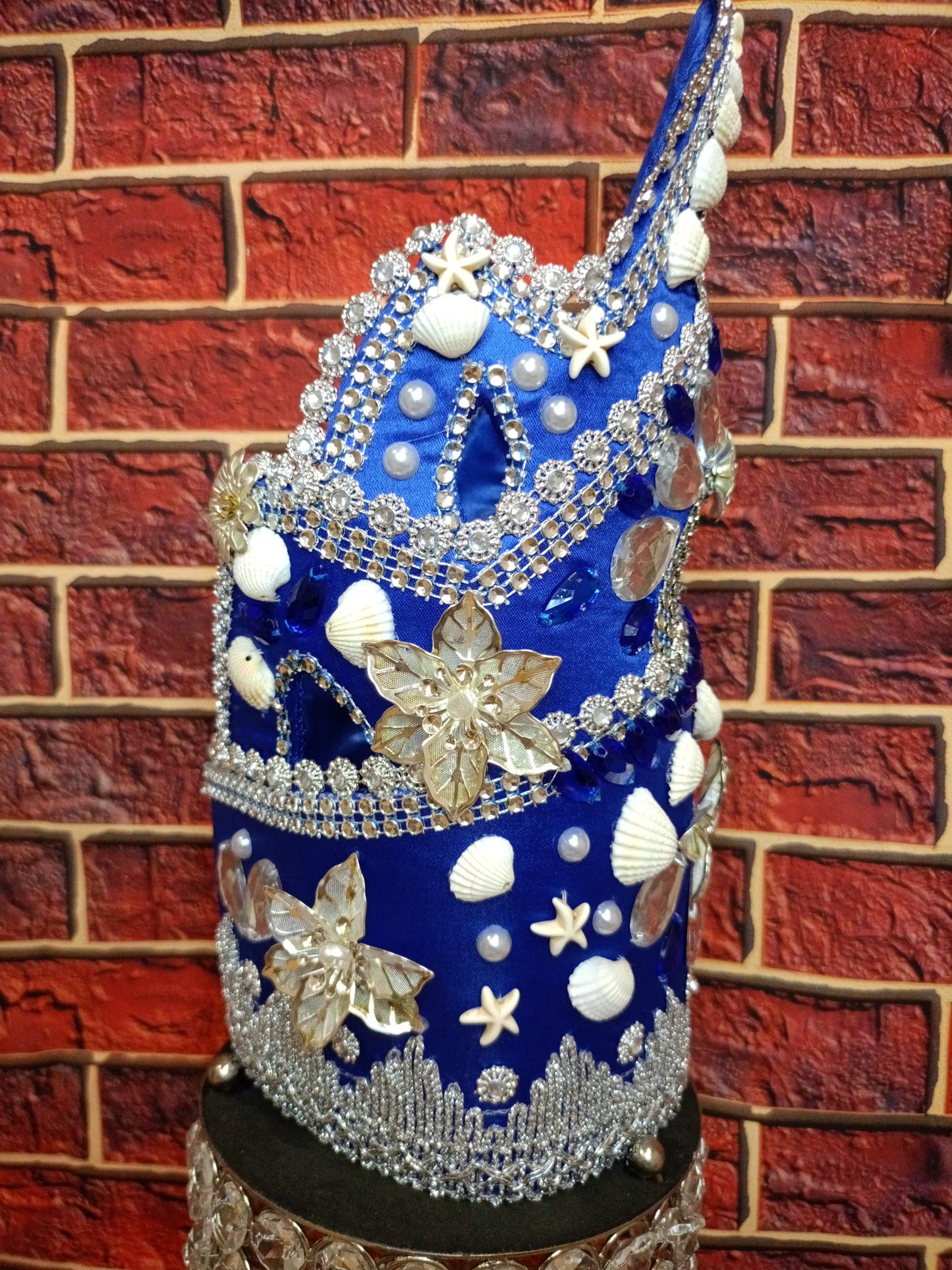 CORONA DECORADA YEMAYA  (personalizada).